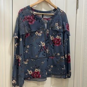 White House Black Market blouse floral